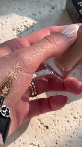 Looking for the best liquid eyeshadow? @Armani beauty eye tint in a shade 11S Rose Ashes.  You’re welcome 🖤   #armanibeauty#armanibeautycare#armanibeautyeyetint#liquideyeshadow#liquideyeshadows#eyetint#eyemakeup#softglam#makeupreview#makeuphacks#eyeshadowlook#sunkissedmakeup#bronzymakeup#bronzymakeuplook 