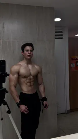 Asi posa un verdadero aesthethic🔱 #GymTok #gymmotivation #fypシ #aesthetic 