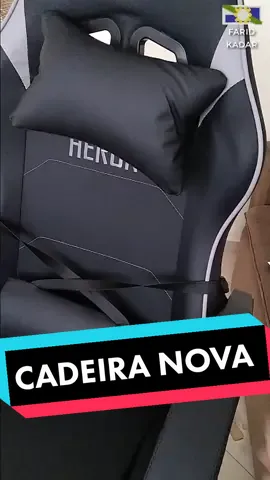 Montando a cadeira que ganhei de presente, mas eu que vou pagar kkkkk Modelo: TGT Heron TC 🪑 Música: Baka Gaijin- quando eu crescer 🎶 . . . #Minecraft #minecraftmemes #minecrafter #cadeira #cadeiragamer #unboxing #montagem #faridkadar #gamer #japao #bakagaijin 