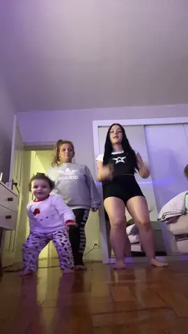 FAMILIA TODA NO VIDEO ATE OS CACHORRO KKKKKKKKKKKKKK