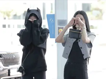 Lâu lắm rồi mới được nhìn thấy Jensoo đến sân bay cùng nhau. #jensoo #blackpink #airport #jcouple #viral #fypシ 