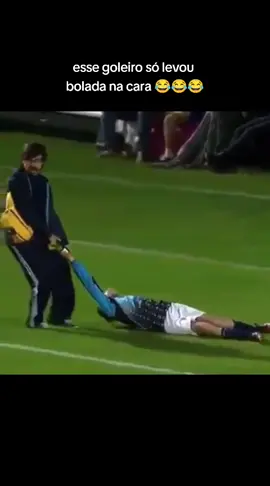 #futebol #engraçado😂😂😂 #goleirodefutsal 