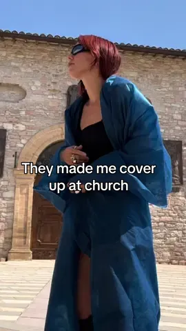 It was 110 degrees!!! What else was I supposed to wear! They don’t even understand what @Dilara Findikoglu is, they could neverrrrrr 🖤 