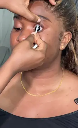 17MM Black doll lens is a fave right now! Just look at that beauty, for all my dolly look lovers, This lens should be added to cart 🛒 Price: N12,000 Contact lens comes with a case to store your lens in after wear💗 It’s comfortable It’s easier to wear if your eye space is big. No blurry vision, Your sight is as clear as day💯 They are soft contact lenses.  #contactlensvendor #contactlens #makeupartist #makeupvideo #contactlenses #makeuptutorial #dolllens 