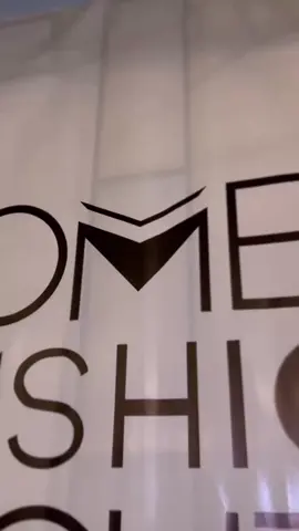 Retour en images sur la 4ème édition de LOMÉ FASHION NIGHT, le grand rendez-vous annuel de la mode à Lomé qui s'est tenue le samedi 24 Juin 2023 à l'Hôtel Sarakawa. Un grand merci au public qui a fait massivement le déplacement 🙏 ➖➖➖➖➖➖ #LoméFashionNight #Edition4 #Lomé #Togo #Défilé #Mode #Fashion #SimeraCorporation