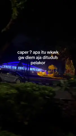 ga perlu caper utk menarik perhatian 