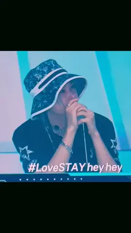 he's crying because he thought of his grandma.. 🥺 #felix #straykids #스트레이키즈 #skz #fyp 
