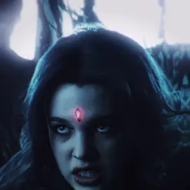 I was so tempted to put the clip of her head shaking fast for the gun-shot part of the audio | #ravendc #ravendcedit #ravenedit #rachelroth #rachelrothedit #titans #titansedit #dc #dcedit