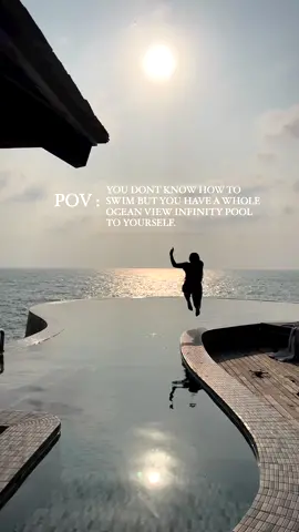 I gotta know …. Y’all risking it too ? 😂😂 📍 @silavadeeresort Koh samui, Thailand  #kohsamui #thailand #travelthailand #luxuryresort #infintypool #oceanviewhotel #travelnoire #jetblacktravel #solotravel #travelblogger