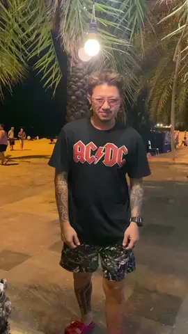 ลายแนะนำ สำหรับคนที่ชอบลายแบบไม่เยอะ…แต่ลงตัว สนใจเสื้อกดสั่งในตะกร้าร้านค้าได้เลยครับ#เสื้อยืด #กระแสมาแรง #ติ่งกับtiktok #กางเกงยีนส์ #กางเกงที่ทุกคนต้องมี👖🖤 