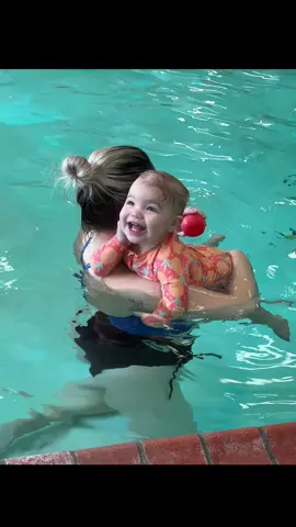 She did so well🥺#greenscreenvideo #greenscreen #fyp #foryoupage #toddler #toddlermom #14monthsold #toddlergirl #swimlessons #viral 