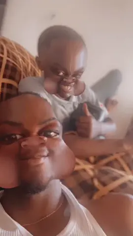 Lorsque j'ai un frangin tjr dans mes vidéos 😑😎