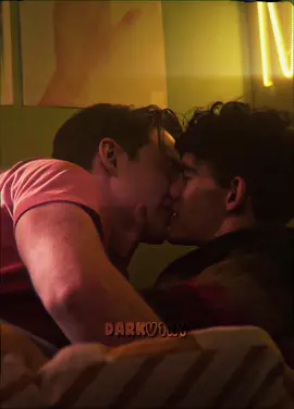 Omggg its coming!! heartstopper teaser is so cute. //  #heartstopper #heartstopper2 #heartstoppertemporada2 #netflix #nicknelson #charliespring #willv1ny #darkv1ny #edit #viral 