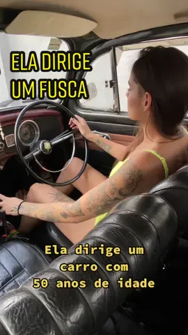 Só quem já andou sabe como é nostálgico 😍 #primeirocarro #fusca #fuscacarroantigopaixaobrasileira #lifestyl #dirigindo #aventura #vwsedan #volkswagen  #vochong #customcar #viraltiktok #loveit 