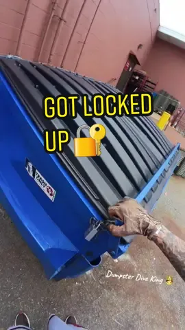 Got locked up 🔐 😲 👮‍♂️ 🚓  #dumpsterdiveking #dumpsterdiving #dumpsterdiver #lockedup #lockdown 