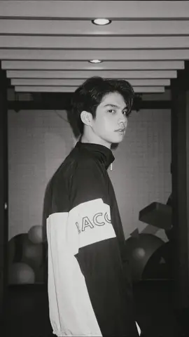 Bright Vachirawit’s b&w photos 🥵🖤 #bightvachirawit #2gethertheseries #thyme #thymegorya #f4thailand #thaiactor #thailand #brightwin #brightedits #thai #gmmtv #fyp #fypシ゚viral #brightvachirawit #sarawat #brightedit #foryou #foryoupage 