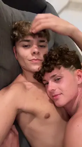 #fypシ #fyp #fy #kiss #boy #boys #meninos #garotos #trendsdecasal #lbgtq #gay #gaytiktok #casalcapcut #shoolboys #cutecouples #cutecouple #editsdecasal #couple #TikTokPromote #Love #casal #casalfofo #funnytime #boysdancing #inlove #trending #loveinlove #LoveIsLove #boyfriend #boyslikeboys #foryoupage 