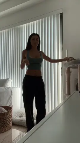 Chillin w steve #igmirandahhmarie 