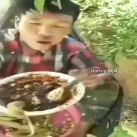 Asparagus from head to toe 💪🏼😈 #ironicmemes #shitposting #random #dankmemes #surreal 