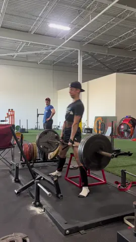 315x3 seated sumo deadlifts. These suck . . . #foryou #fyp #powerlifting #bodybuilding #powerbuilding #Fitness 
