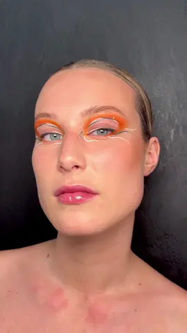 We saw some incredible looks at the Advanced Class by educator @Joy 🖤 ⁠ ⁠ ⁠ ⁠ ⁠ ⁠ ⁠ ⁠ #artofcolors #makeup #makeupartist #makeupschool #makeupcourse #mua #beauty #beautyschool #aocartistry #creativemakeup #makeupart #motd #makeuplooks #makeupinspo #beautyshoot #advancedclass #fashionweek #fashionweekmakeup #inspo #creative #lashes #amsterdam #advancedclass