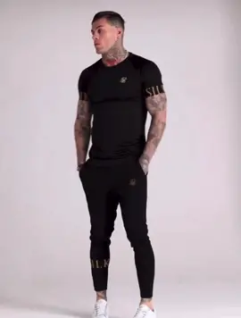 Tech Set By Siksilk  @SikSilk  #siksilk #siksilkalbania #siksilktirana #fashion #OOTD #style #Summer #tirana #blloku #viral #fyp #🇦🇱 #stephenjames #model #streetwear #StreetStyle #gym #sport 