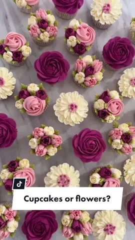 Food is my love language 😍 every girl wants a floral bouquet they can eat!!! #cupcake #bouquet #Love #gift #cupcakes #cupcakebouquet #flower #baking #dessert #floral #piping 