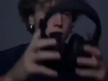 ရွှေထူး  : ငါလူဆိုး  feel သူများ အတွက်ပါ  like ပေးခဲ့ကြပါ🤗