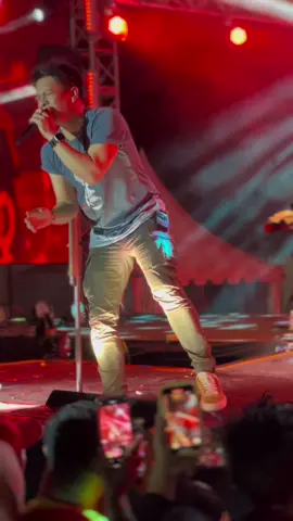 WANITAKU #noah #arielnoah #lukmannoah #livewithnoah #semarang #fyp #fypシ #sampokong #sampokong_semarang #viral #livemusic @NOAH OFFICIAL @Ariel Noah 