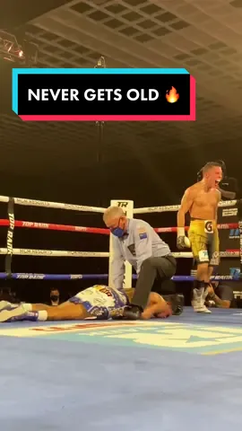 Some KOs just never get old 🍿 #oscarvaldez #ringside #boxeo 