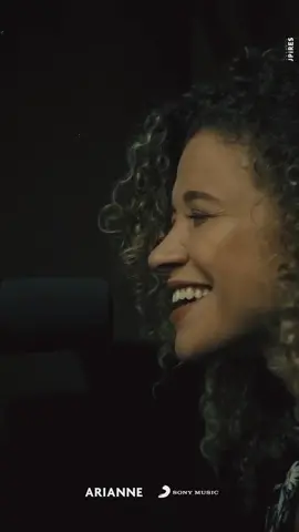 Entrar no quarto e correr para estar aos pés de Jesus. Contar os segredos, sonhos, e angústias ao nosso querido Senhor, como diz o salmista: 