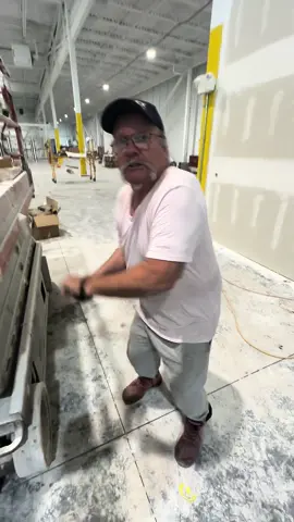 #fyp #foryou #foryoupage #viral #construction #constructionlife #quebec #qc #funny #work #m#mtlfyp#fypシ