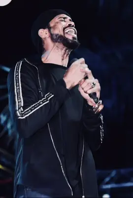 معتز صباحي_ضاعت الامال 😩💔 لو قلبك رجع عاود 🥺♥️ لو عينيك عاشت صح 😞❤️ كنت بغفر ليك انا 🥺♥️ زهرة واغاني 🌹♥️ بعتي حبي بالارخص _من غير معاااااااااااااااني 😪💔🎶😔 #قسوة_لي_حد_التلاشي🚷 #صباحي_النغم_الجميل 