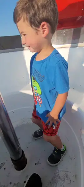 Even 100ft up at the top of the ferris wheel 😱🤣🕺#fyp #viral #fypシ #dance #leo #carnival #cuteboy #cute #share 