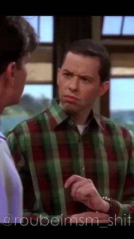 Eu não saio com uma mulher de 40 desde a escola - Dois Homens e meio #charlie #alanharper #doishomensemeio #twoandahalfmen #humor