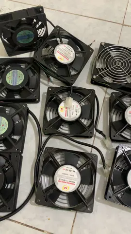 Quạt tủ điện 220v-12cm, hình thức còn khá mới, 55k/cái ae vào máy ib ạ! #cokhihc 