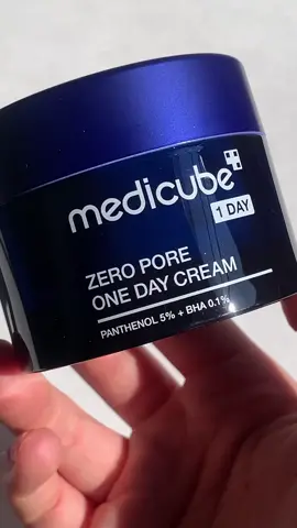 Happy #texturetuesday folks💙 Do y’all ever feel like sometimes exfoliants aren’t enough? Do you ever wish you could physically go into your own pores and clean those mfs out yourself? 😂 I’d personally love to take a shop vac to the pores on my nose. Anyway… here are some pore care products sent to me by @medicube_official  Zero Pore One Day Cream Did I immediately fall in love with this cream simply because it’s blue? Perhaps. Formulated with Panthenol, Salicylic Acid, Niacinamide, this cream aims to repair and refine for visibly smaller pores. This cream is super light and non-sticky. It does contain fragrance, however, it’s last on the ingredient list and I lowkey kind of really like this smell of this cream. It smells like fresh linen to me 😂 it’s also not strong either and didn’t cause any kind of reaction so we’re good.  Zero Pore One Day Serum  This is an overnight resurfacing serum that is formulated with 15.2% AHA + BHA + PHA. The serum itself is slightly viscous, fragrance free, and feels a bit sticky. I was expecting for this to tingle for some reason but I was a bit surprised at how gentle it is. I was also shocked at how hydrating it felt on my skin even after it had been absorbed.  After using this duo consistently, it did help clear some pesky little blackheads I had and made the pores on my nose look more clear!  Do I think it’s possible that these products “shrink” your pores? I don’t think any product can physically alter the size of your pores. However, do I think that these are good, gentle, exfoliating products that can help with blackheads, excess sebum, impurities, and the overall appearance of your skin by looking more clear and smooth? Yes.  #medicube #BHA #AHA #exfoliate #textures #skincareproducts #skincareroutine #skincare #pores #moisturizer #serum #glowyskincare #glowingskin #fypp #koreanskincare #koreanskincareproducts #koreanskincaretiktok #breakouts #clearskin #skincarecommunity #skinfluencer 