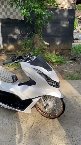 Bat naman genyan ka tumindig LV 👀🔥 #fyp #pcx160 #pcxแต่งสวย #streetbikeconceptproject🇹🇭 #thaiconcept #streetlegal #pcx160ล้อ17แต่งสวย #pcx160streetbike #thaiconcept #foryou #fypシ #fypシ゚viral #luxuryseatcover 