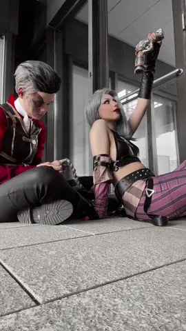 Silco braiding jinx hair🖤 @Violet  Inspired by @suchemi tiktok🫶🏻 #arcane #arcaneleagueoflegends #arcanecosplay #jinx #silco #jinxcosplay #silcocosplay #jinxarcane #leagueoflegends #silcoandjinx 