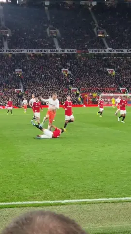 Can't wait for Licha being back on the pitch for us! #mufc #unitedontiktok #martinez #lisandromartinez #licha #manchesterunited #footballtiktok #tackle #buscando @vibarco 