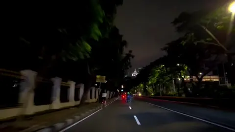 kadang dunia ini hanya mempertemukan, bukan menjodohkan #sadlirik #lirics_music #sekedarlirik 