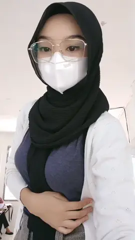 #cewekhijabcantik🤗🥰 #jogetviraltiktok #pesonahijabgemoy #hijabgedeviral 