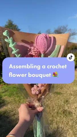 Putting together my first ever crochet flower bouquet 💐! Cant wait to make more 🤗💓 #crochet#handmadebusiness#crochetflower#crochetflowers#crochetflowerbouquet#crochetbouquet#fyp#foryou#fy#australiatiktok#australianmade  