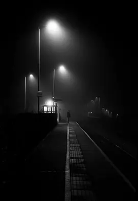 Makna lagu = mengungkapkan rasa sakit hati dan keputusasaan setelah mengalami kehilangan dalam hubungan #dontwatchmecry #jorjasmith #alexporat #cover #lyrics #songenglish #sadsong  #terjemahanindonesia #fyp #foryou 