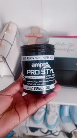 Idk what’s in these products nowadays but becareful what yall put in yall hair . #amprostylinggel 0/10 i don’t recommend #hair #gel #viral 