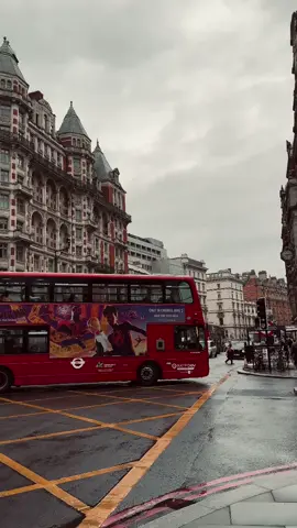 لندن ترد الرووح من بعد نظرة 🇬🇧❤️❤️❤️❤️❤️ #اكسبلورexplore #explore #foryou #london #لندن #اكسبلوررررر  #explore 