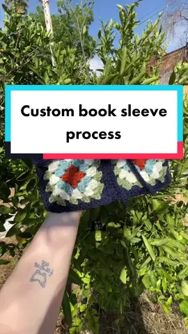 Process of a custom book sleeve order 📚#ashtenstitches #BookTok #crochetgrannysquare #crochetbooksleeve #booksleeves #booktoker #crochetpouch #crochetbags #crochetbehindthescenes #btscrochet 
