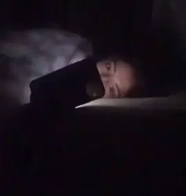 رياكشن واحد يتفرج فجواله ويضحك رياكشن يضحك #رياكشن #رياكشنات #رياكشنات_مطلوبه #اكسبلور #fyp #viralvideo #foryou #اكسبلورexplore #رياكشن_يضحك 