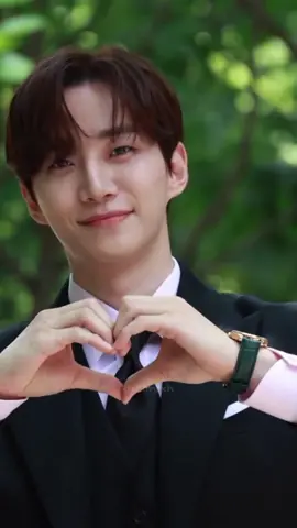 mampus ganteng banget 😭 #kingtheland #event #leejunho #yoona 