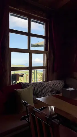 صوتك صباح وطلتك طلت الخير ..🍂#منشن #تصويري #صباح_الخير #صباحكم_أحلى_صباح #صباحو #اكسبلور #fypシ #استوريات #اكسبلورexplore #اقتباسات #fyp #صباحيات #fouryou #viral 